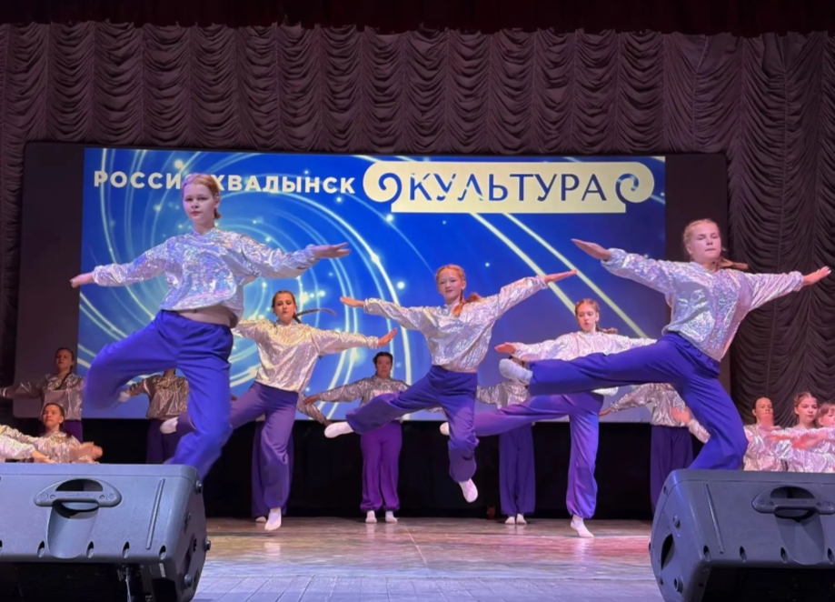 Финал культурно-исторического форума «Россия. Хвалынск. Культура» подарил жителям города двойной повод для радости: его итоги были подведены ярким гала-концертом прямо в День горо…
