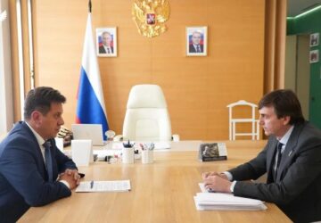 В Минпросвещения России обсудили вопросы развития системы образования и меры поддержки учителей в Томской области. Министр просвещения РФ Сергей Кравцов провёл рабочую встречу с п…