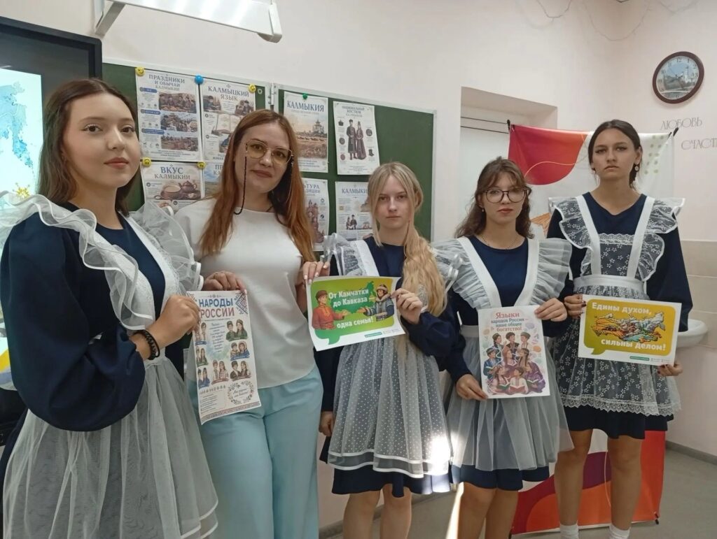 🇺 8 сентября в Балашовском районе впервые отметили День языков народов Российской Федерации! Памятную дату установили в 2025 году приказом президента РФ Владимира Путина. Праздник…