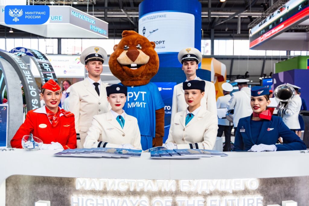 Константин Пашков посетил Международный фестиваль молодежи Первый замминистра транспорта осмотрел стенды тематического трека «Магистрали будущего». Центральной частью экспозиции с…
