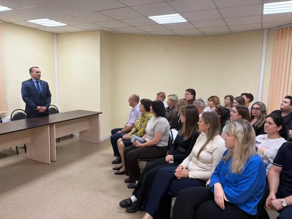 Минтранс региона обсудил вопросы развития транспортного комплекса с сотрудниками предприятий Представители министерства транспорта Саратовской области провели серию рабочих встреч…