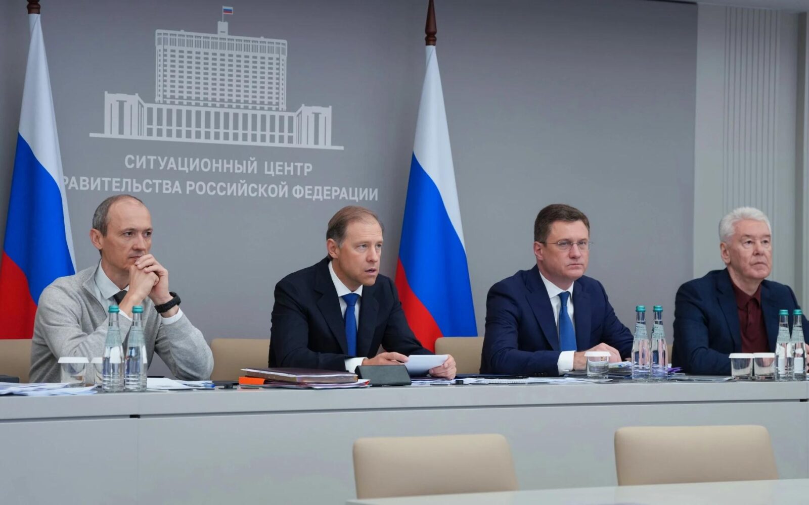 В Правительстве прошло заседание подкомиссии по обеспечению бесперебойного функционирования отдельных отраслей экономики. Первый вице-премьер Денис Мантуров, вице-премьер – руково…