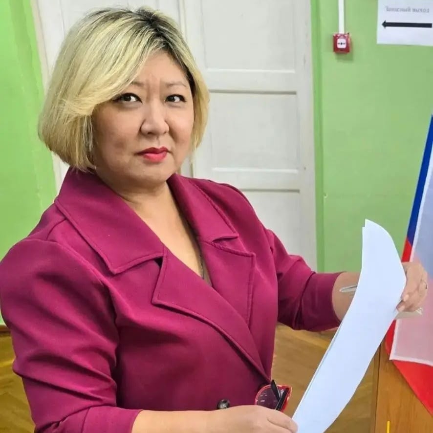 Районные и городские депутаты — на избирательных участках! Сегодня на выборах депутатов Государственной Думы IX созыва свой голос вместе жителями отдают районные и городские депут…