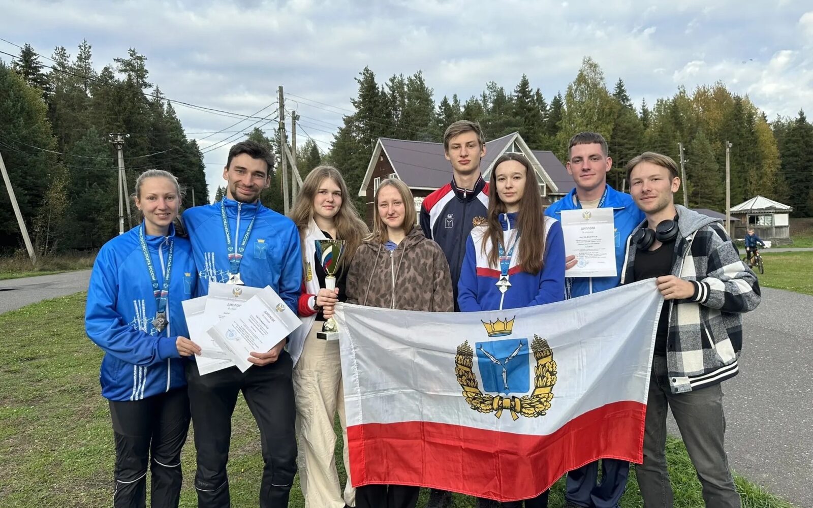 Серебро чемпионата России у саратовских спортсменов В Кировской области состоялся чемпионат России по спортивному туризму на средствах передвижения (велодистанции). В турнире учас…