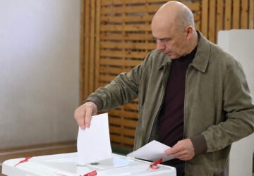 С 18 по 20 сентября проходят выборы депутатов Государственной Думы – событие, определяющее будущее нашей страны на ближайшие годы. Министр финансов Антон Силуанов пришел на избира…