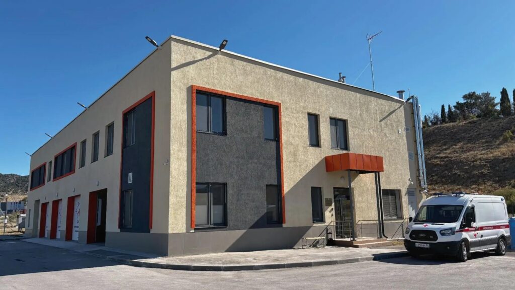 В Судаке открылось новое здание подстанции скорой медицинской помощи. По данным Территориального органа Росздравнадзора по Республике Крым и гфз Севастополь, в Судаке завершено ст…