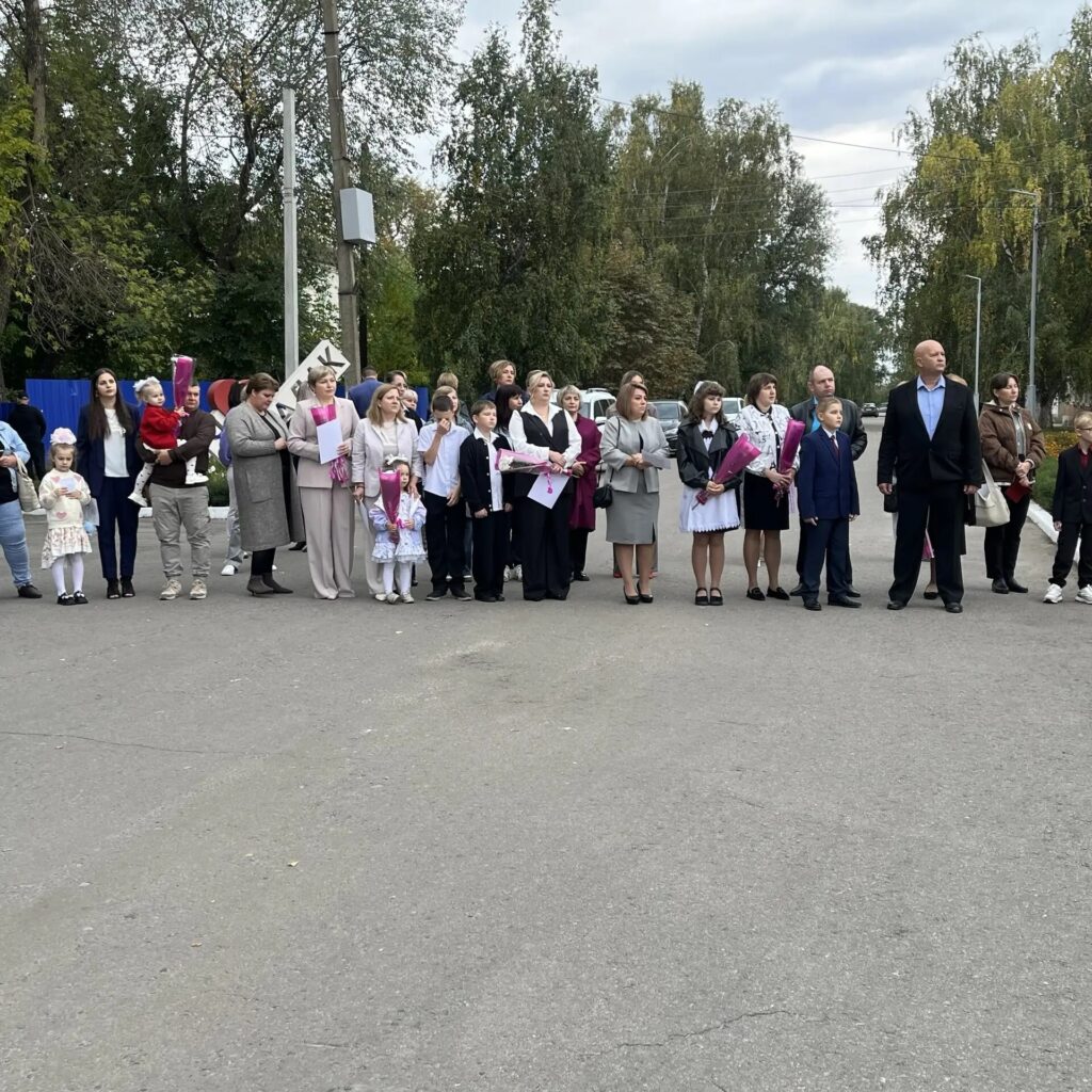 Сегодня состоялась торжественная церемония занесения образцовых семей на районную Доску почёта «Лучшие семьи Аркадакского района». Это событие стало уже доброй традицией, направле…