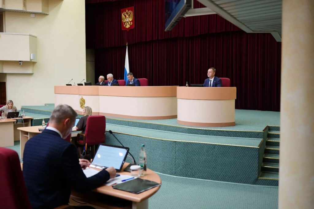 На заседании областной думы сегодня были поддержаны несколько важных инициатив Правительства региона. БЮДЖЕТ. 🔹 149,1 млн рублей - новое оборудование для областной службы спасения…